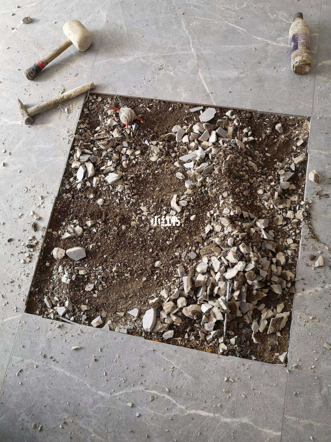 瓷砖坏了怎么修复?(瓷砖坏了怎么修复视频)